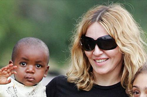 Бабушка сражается с Мадонной за внучку