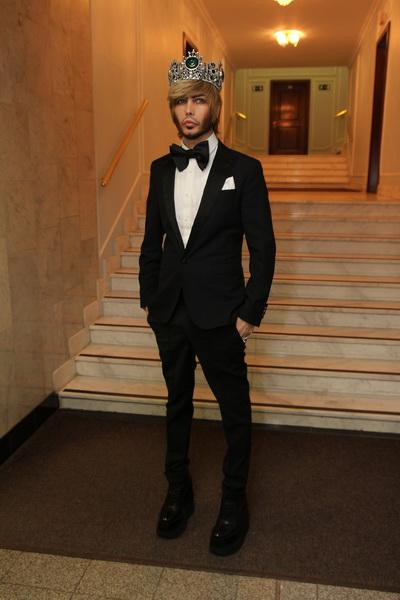 Расторгуева наградили за Родину-мать, а Веру Брежневу – за улыбку