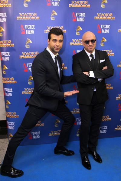 Расторгуева наградили за Родину-мать, а Веру Брежневу – за улыбку