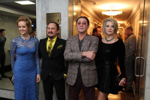 Расторгуева наградили за Родину-мать, а Веру Брежневу – за улыбку