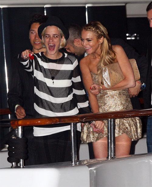 Линдси Лохан опять подозревают в лесбиянстве