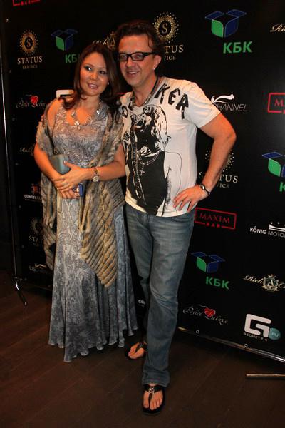 Никас Сафронов против гламура