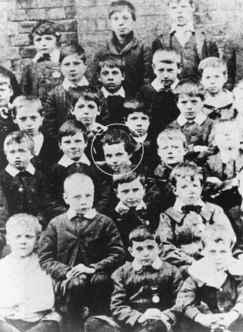 Редкие фотографии юных знаменитостей. Часть 12