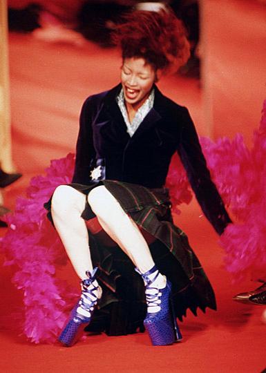 Знаменитости  валятся с ног