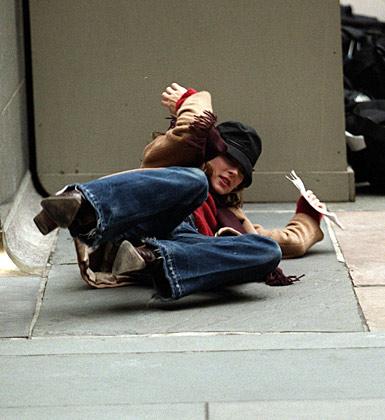 Знаменитости  валятся с ног