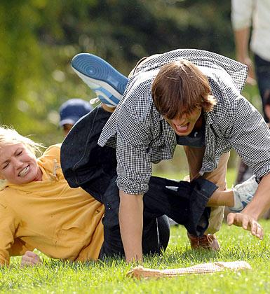 Знаменитости  валятся с ног