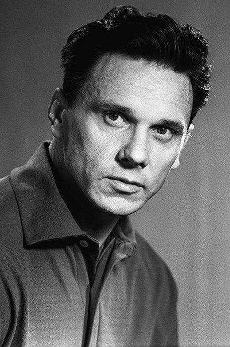 Сколько, и за что сидели в тюрьме российские знаменитости