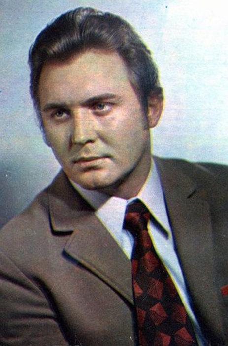 Сколько, и за что сидели в тюрьме российские знаменитости