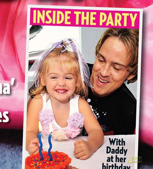 Дочь Анны Николь Смит украсила обложку Us Weekly