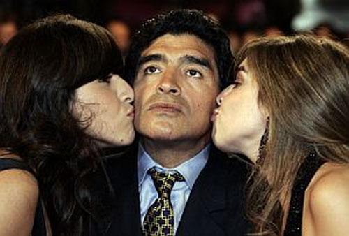 Марадона   сыграл мини-матч с Кустурицей