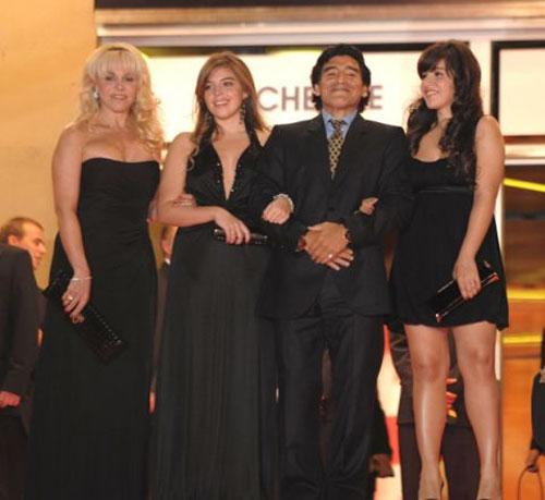 Марадона   сыграл мини-матч с Кустурицей