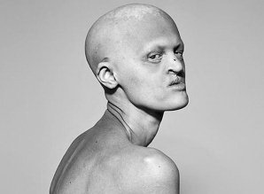 Самая провокационная модель в мире Мелани Гайдос