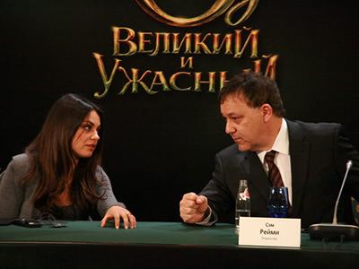 Мила Кунис поработала в Москве переводчиком