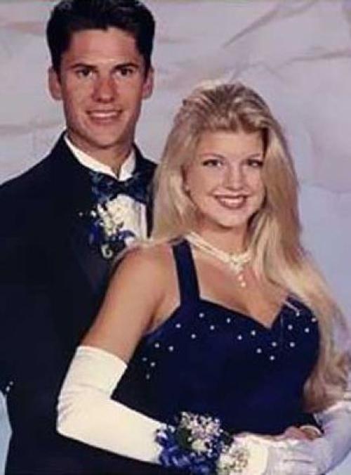 Фотографии знаменитостей с выпускного бала