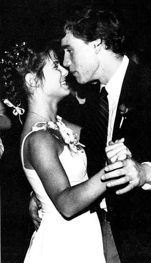 Фотографии знаменитостей с выпускного бала