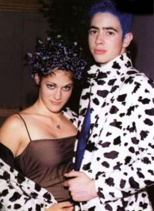 Фотографии знаменитостей с выпускного бала