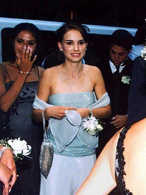 Фотографии знаменитостей с выпускного бала