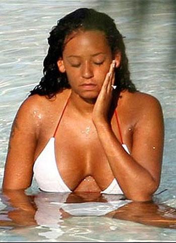 Мелани Браун резвится с новым любовником