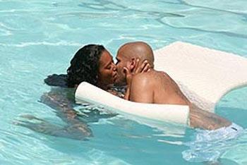 Мелани Браун резвится с новым любовником