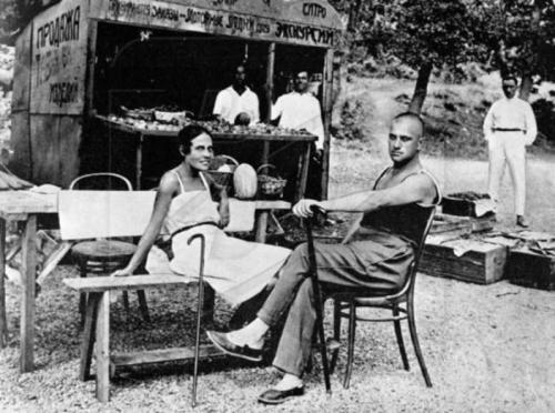 Шведские семьи, попойки и оргии: как прожигали жизнь поэты начала XX века