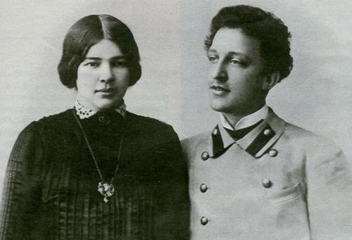 Шведские семьи, попойки и оргии: как прожигали жизнь поэты начала XX века