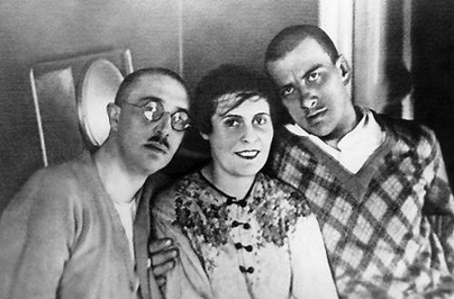 Шведские семьи, попойки и оргии: как прожигали жизнь поэты начала XX века