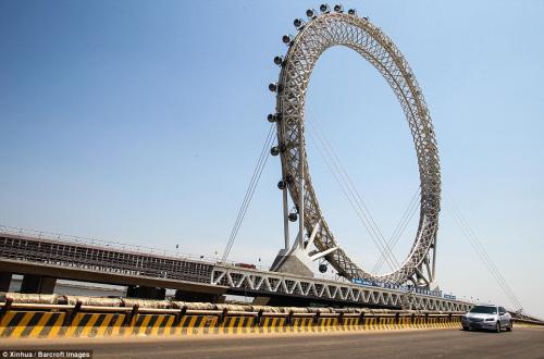 В Китае появилось первое безосевое колесо обозрения