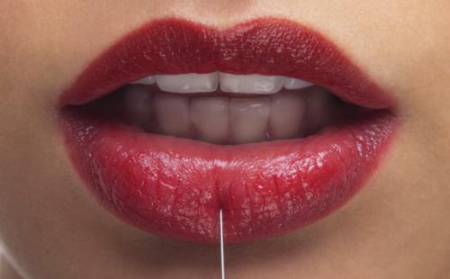 13 самых сумасшедших способов, используемых женщинами, чтобы сохранить молодость