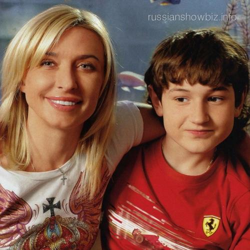 "Почти американцы": дочки и сыновья наших звезд за границей