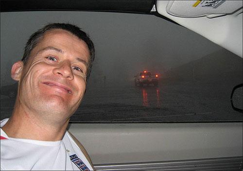 Мужчина выжил после страшного удара молнии в голову