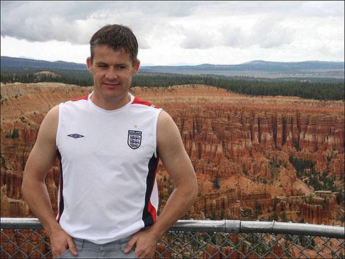 Мужчина выжил после страшного удара молнии в голову