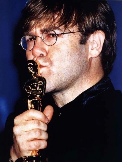 "Голубые" и "розовые" скандалы: когда звезд ловят с поличным…