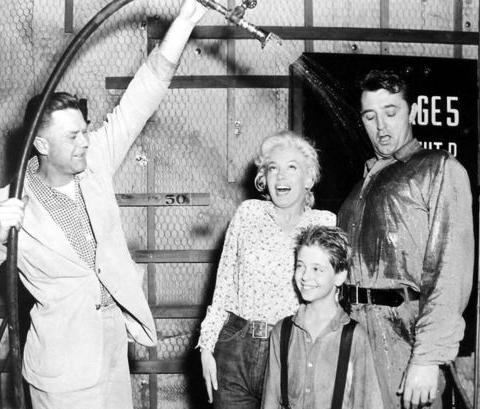 Такая милая  Мэрилин: новые неизвестные фото секс-легенды