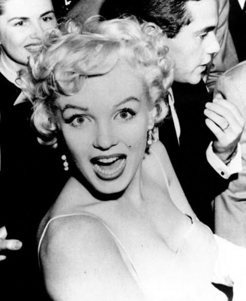 Такая милая  Мэрилин: новые неизвестные фото секс-легенды