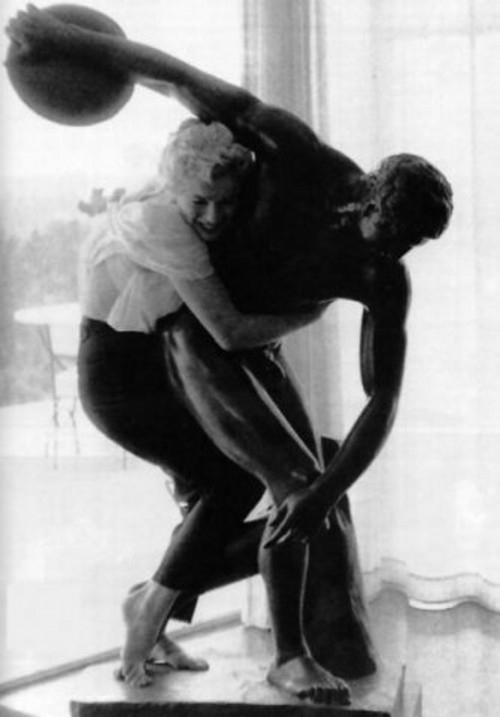 Такая милая  Мэрилин: новые неизвестные фото секс-легенды