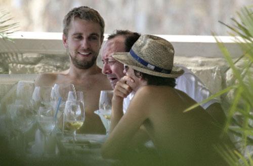 Актера Кевина Спейси уличили в "голубых играх"