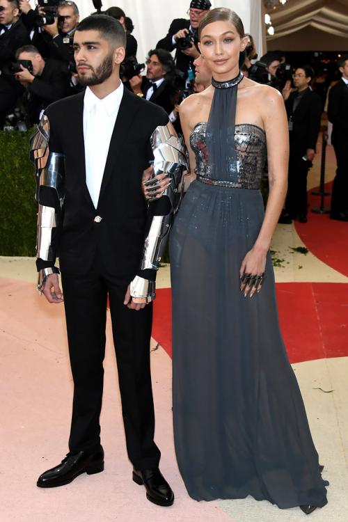 Леди Гага и Мадонна шокировали нарядами бал Института Костюма