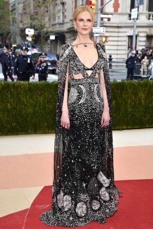 Леди Гага и Мадонна шокировали нарядами бал Института Костюма