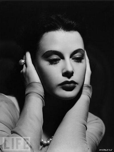 Топ-50 самых прекрасных классических портретов от Life