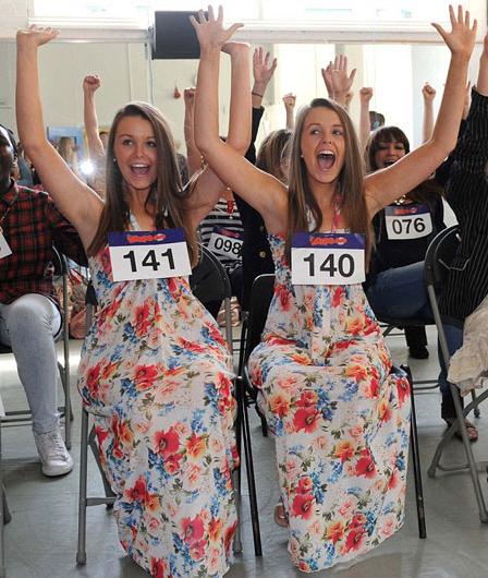 В Британии прошел конкурс на самых похожих близнецов