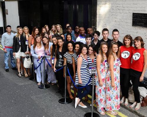 В Британии прошел конкурс на самых похожих близнецов