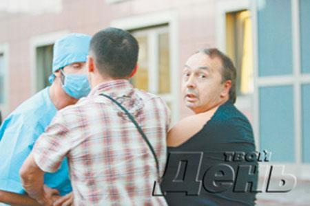 Избитые папарацци — как жертвы выходят из себя