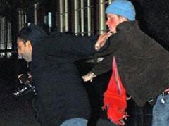 Избитые папарацци — как жертвы выходят из себя