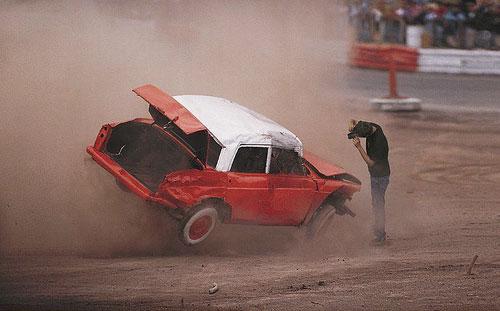 Избитые папарацци — как жертвы выходят из себя