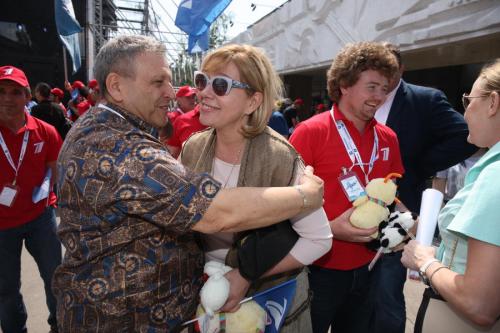 Леонид Якубович поработал добрым волшебником