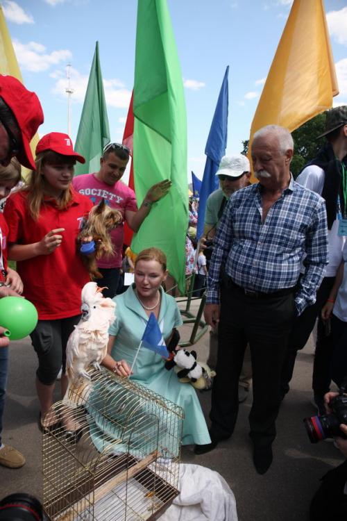 Леонид Якубович поработал добрым волшебником