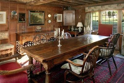 Топ-10 домов рок-звезд, которые можно купить