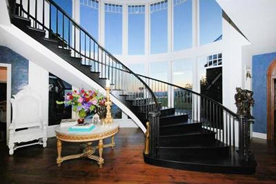 Топ-10 домов рок-звезд, которые можно купить