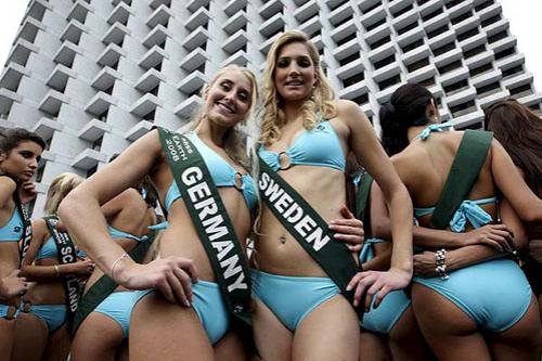 На Филиппинах выбирают главную «землянку»