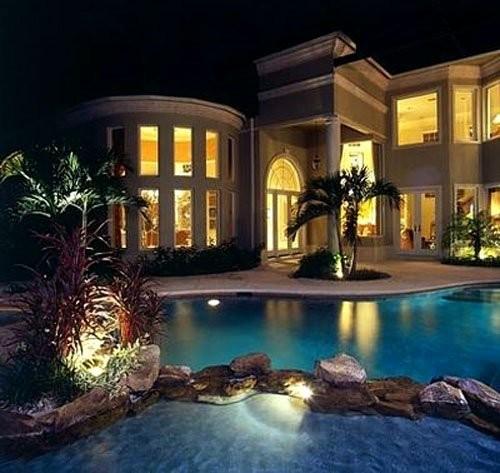 Топ-10 самых дорогих домов звезд футбола